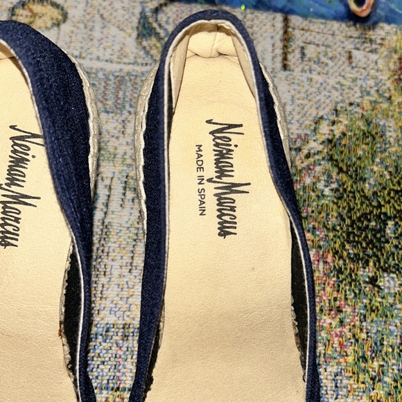 Neiman Marcus Size 8 Denim Wedge Espadrilles - Picture 5 of 14